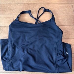 LULULEMON - cross back black top (NO SIZE TAG OR BRA PADS)